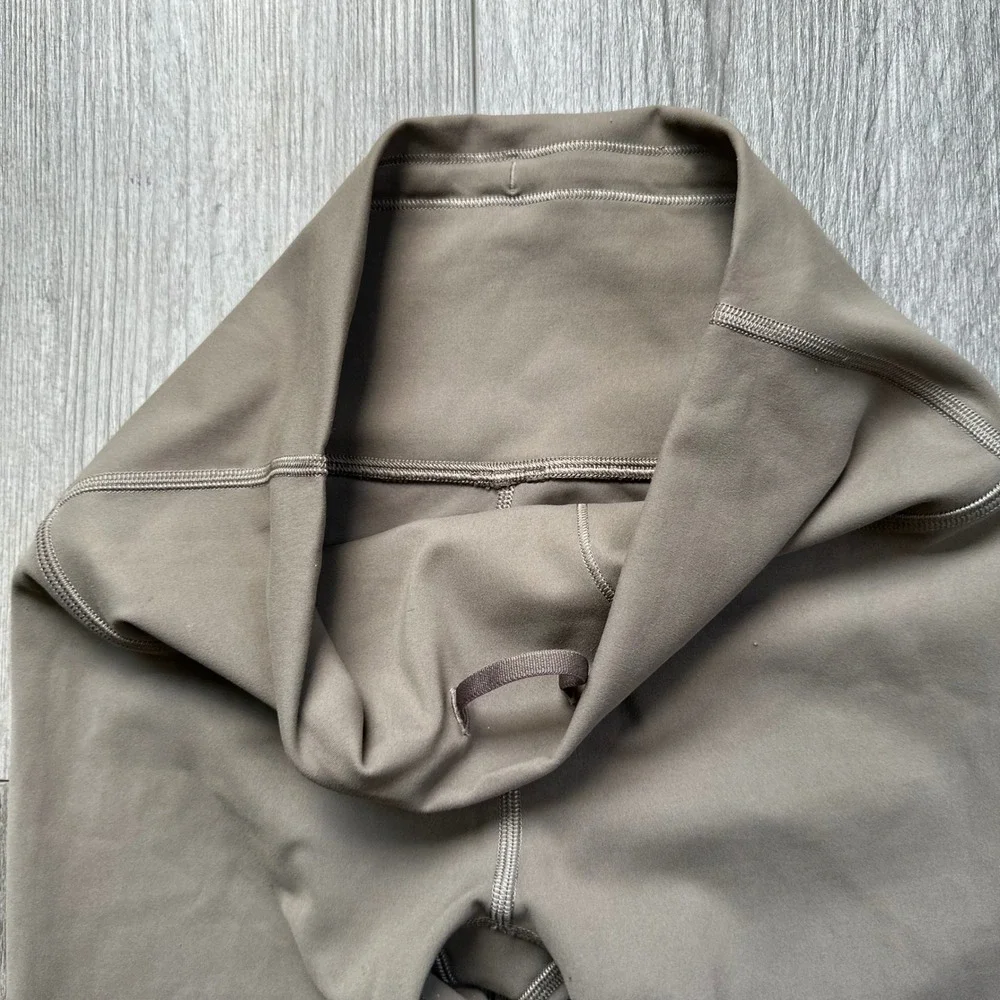 Lululemon Taupe Align Leggings 6 26